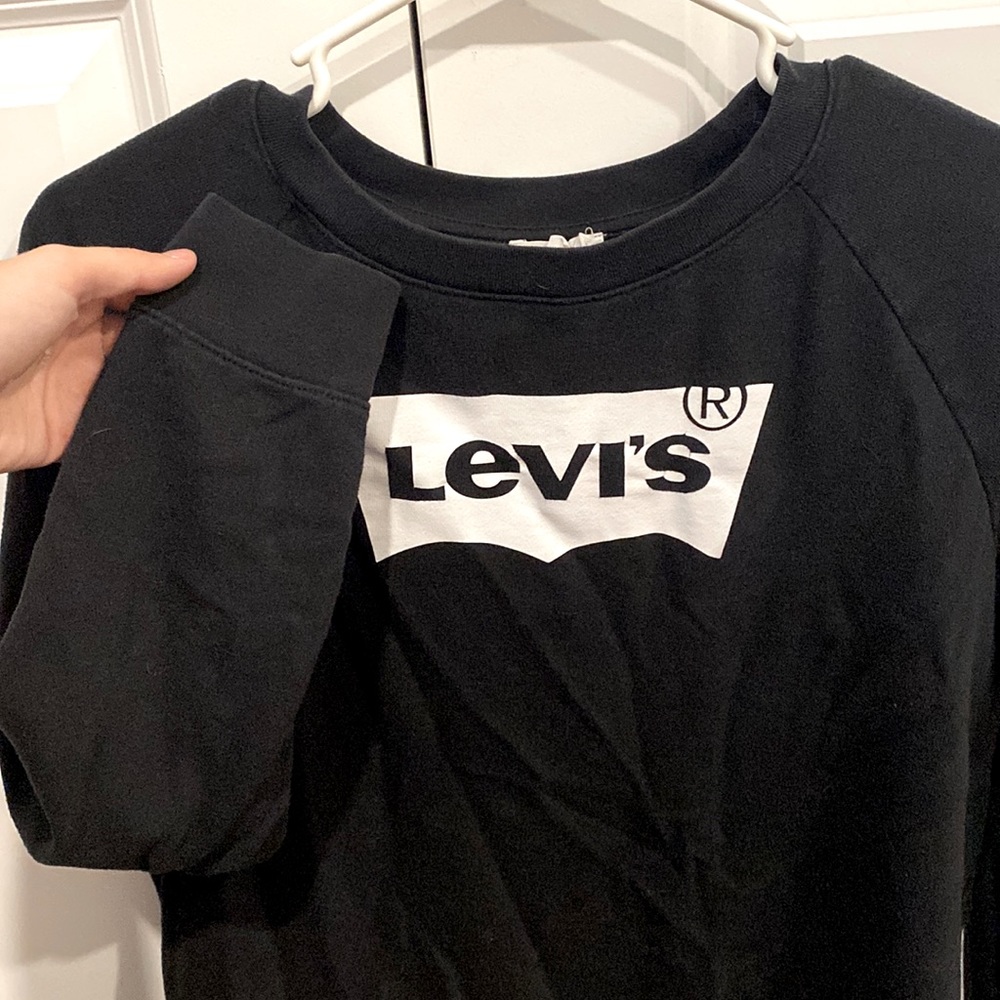 Black Levi’s sweater